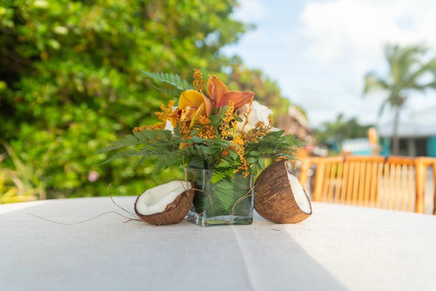 Tropical centerpiece